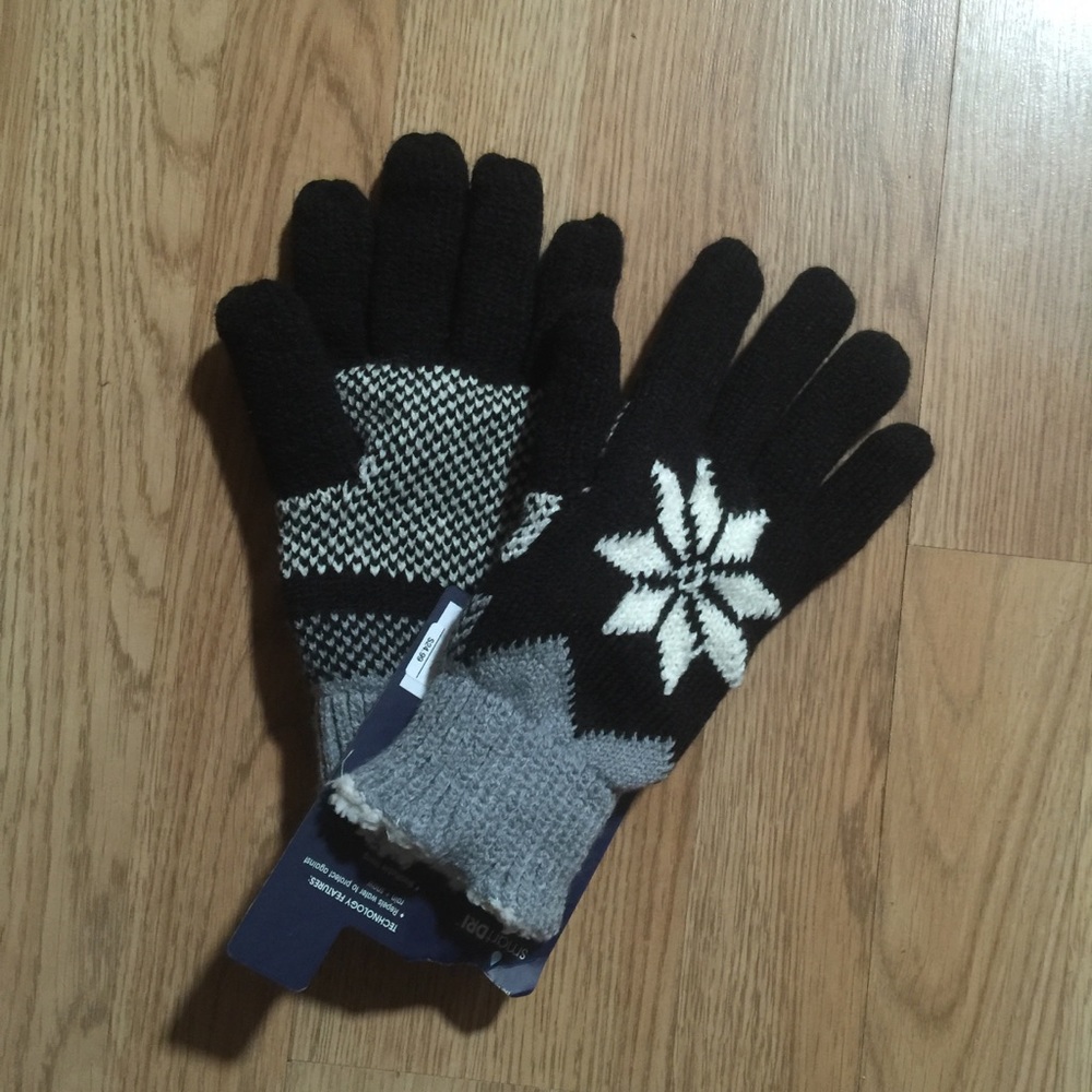 Isotoner Gloves repels water keep hands drier.